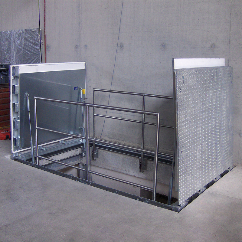 Floor gates with hydraulic system (B125)